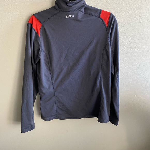 MEC long sleeve - Picture 2 of 3